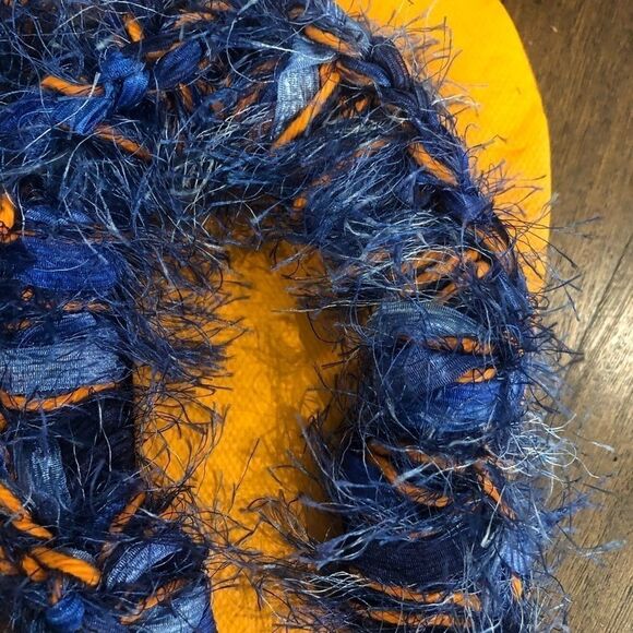 New orange and blue fuzzy sandals - Picture 4 of 4
